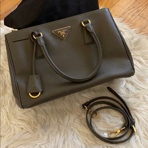 Auth Prada Saffiano Bag